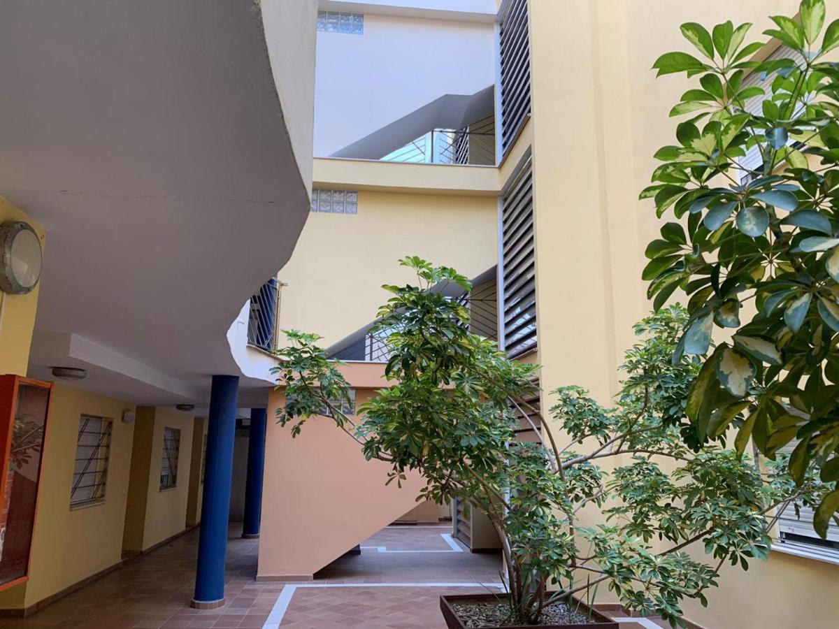פואנגירולה Apartamento Playa San Rafael מראה חיצוני תמונה