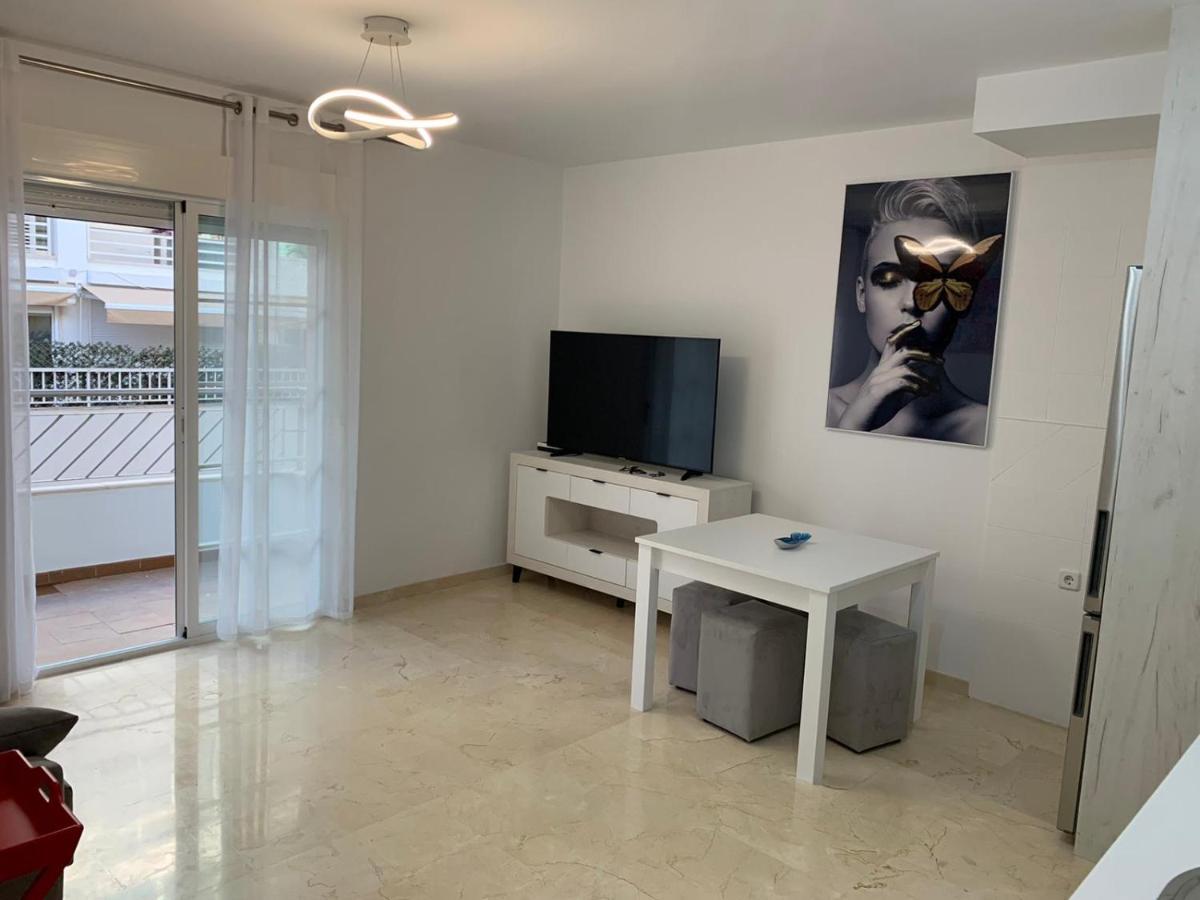 פואנגירולה Apartamento Playa San Rafael מראה חיצוני תמונה
